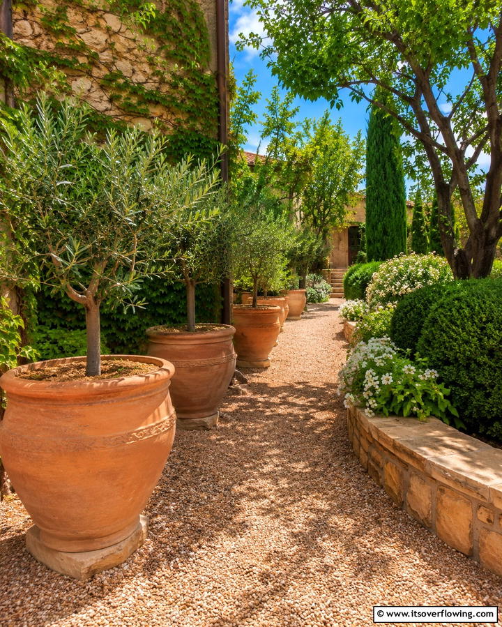 Mediterranean Inspired Walkways - 25 Pea Gravel Walkway Ideas for a Charming Garden Path