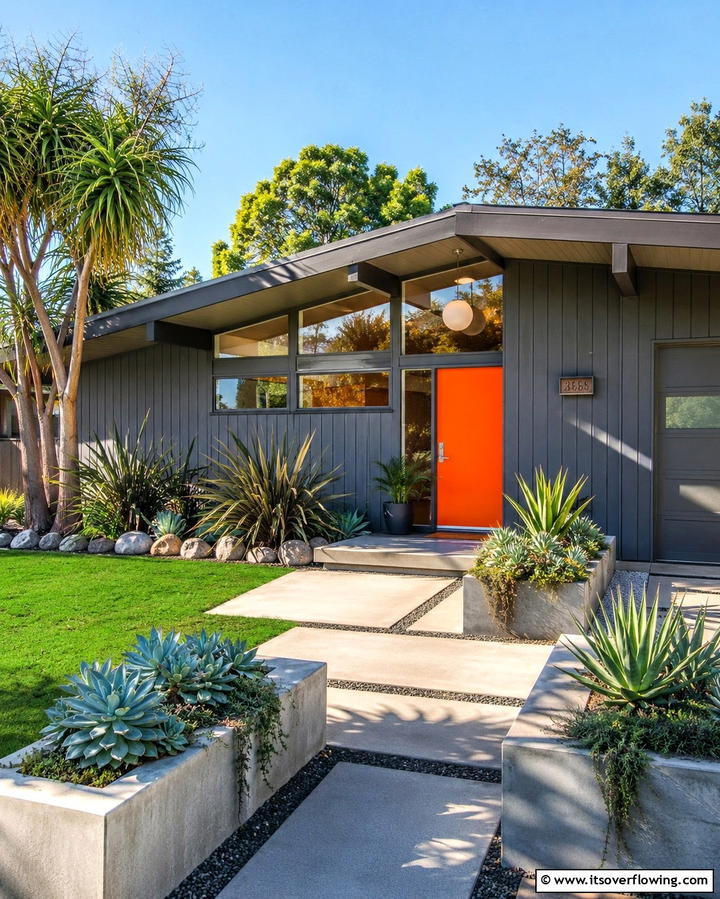 Mid Century Modern Touches - 25 Ideas for Ranch-Style Home Exteriors