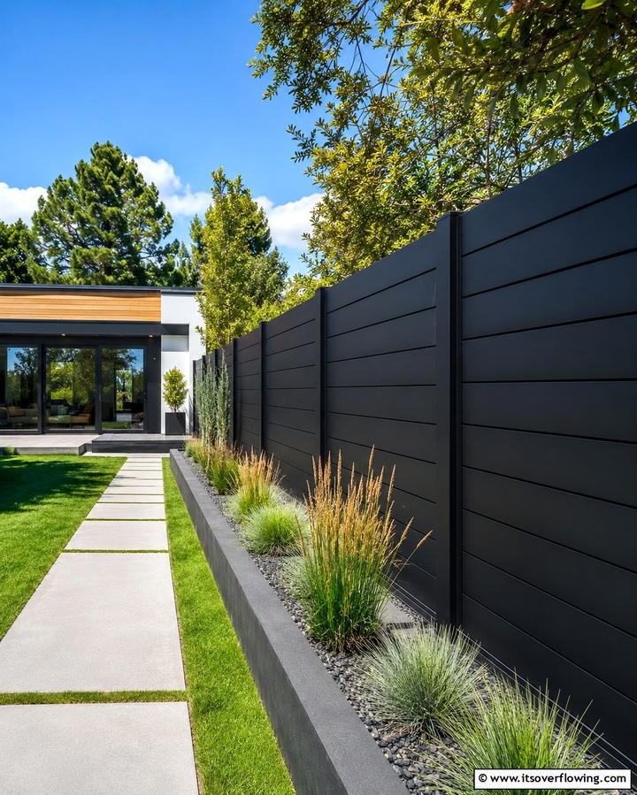 Modern Minimalist Black Fence - 25 Black Fence Ideas for Modern Outdoor Spaces
