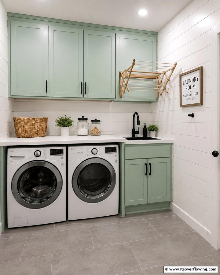 Mudroom - 25 Types of Rooms in a House for Every Need