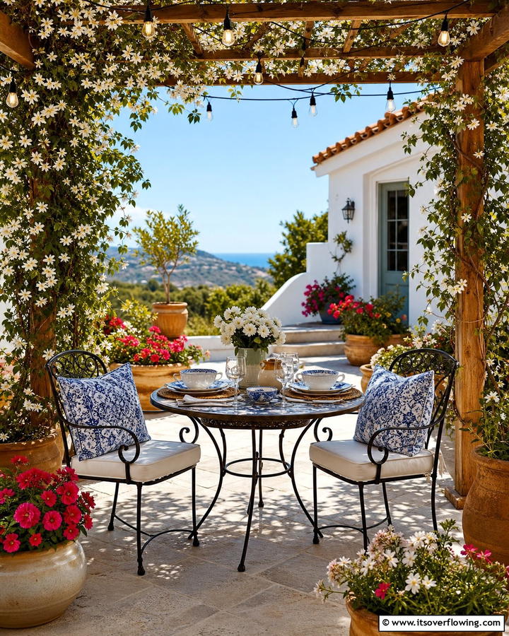 Outdoor Dining Nook - 20 Garden Nook Ideas to Create a Cozy Outdoor Retreat