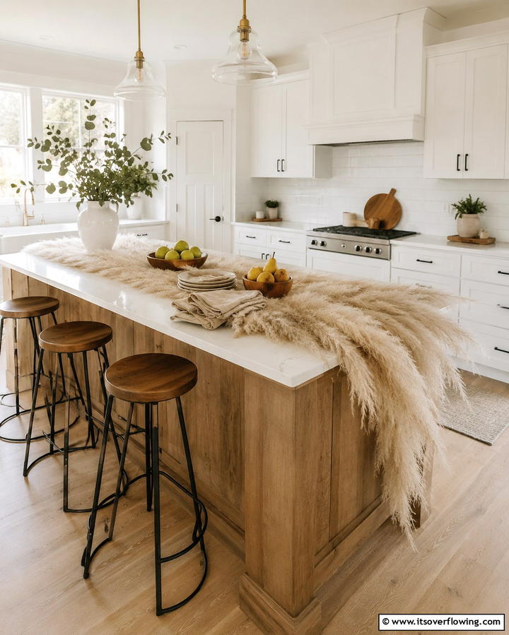 Pampas Grass Table Runner - 25 Pampas Grass Decor Ideas for Boho Chic Spaces