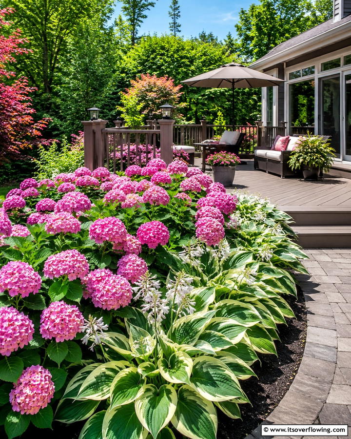 Perennial Plants for Yearly Blooms - 25 Low Maintenance Backyard Landscaping Ideas