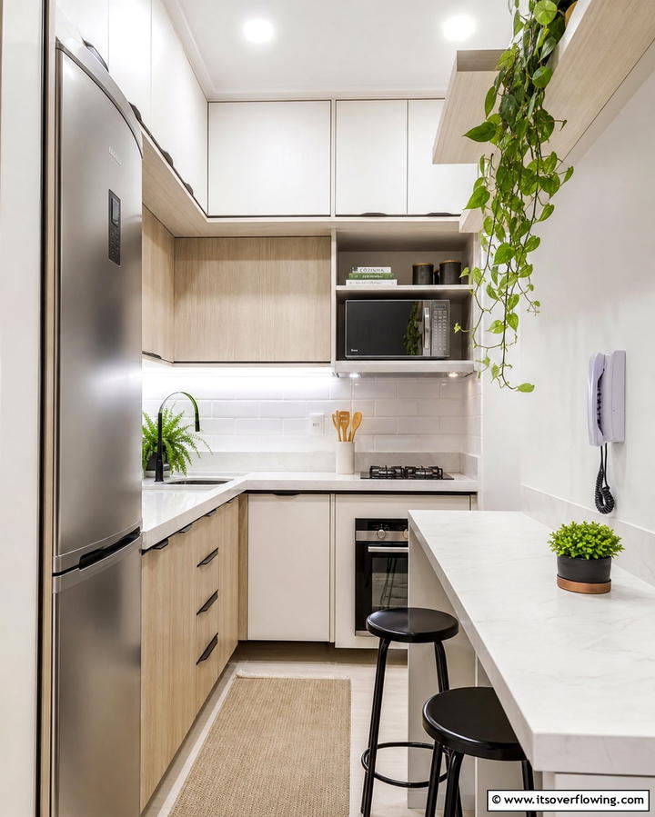 Perfect for Small Kitchens - 25 Modern Floor to Ceiling Kitchen Cabinets Ideas