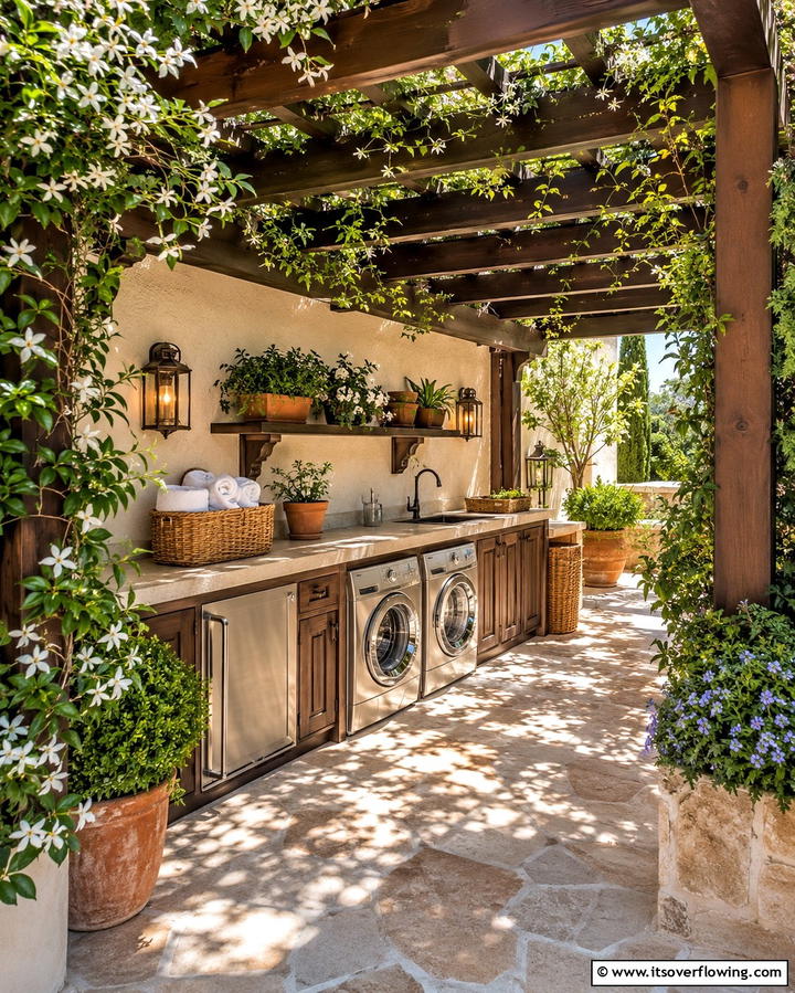 Pergola Covered Laundry Area - 25 Outdoor Laundry Area Design Ideas for Convenience