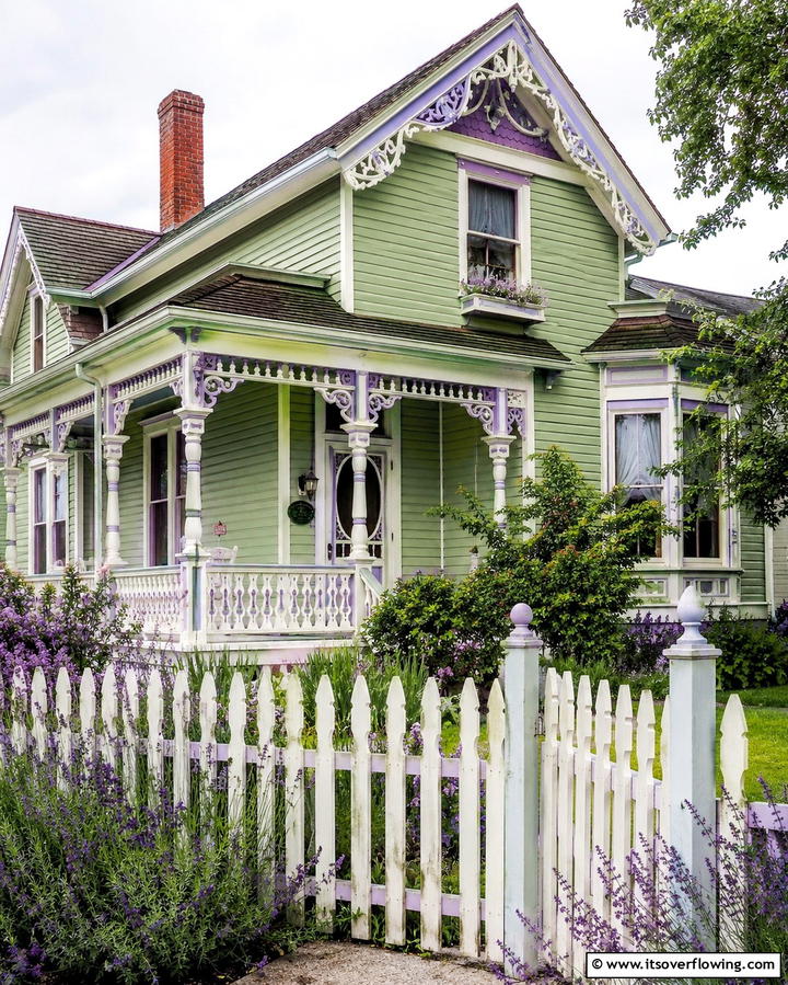 Pistachio Green Softness - 25 Green Victorian House Colors for Historic Charm