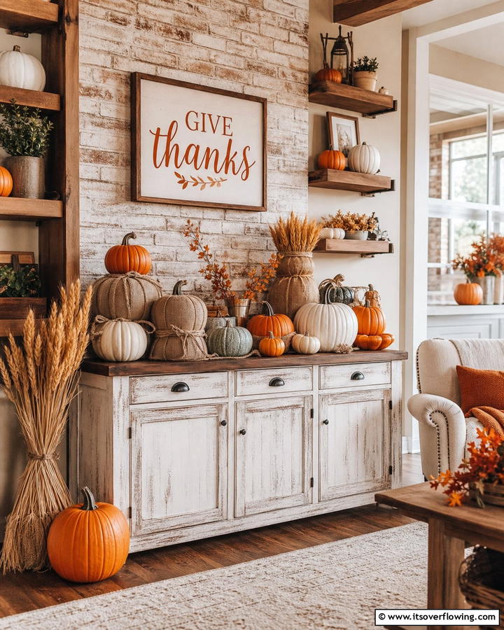 Rustic Pumpkin Displays - 21 Charming Thanksgiving Decoration Ideas for a Festive Home