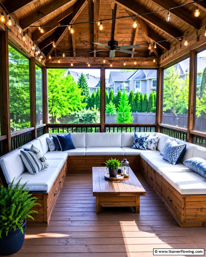 Screened Deck with Built In Seating - 30 Screened-in Deck Ideas for Bug-Free Outdoor Living