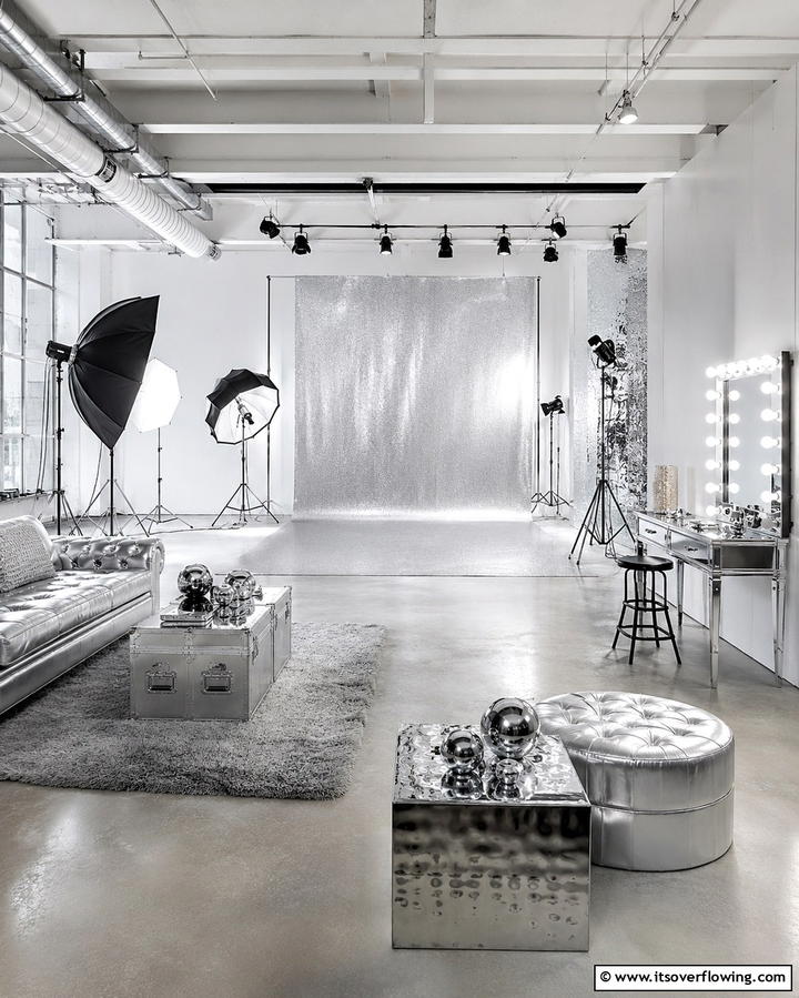 Silver Themed Photo Shoot - 30 Silver Anniversary Ideas for a 25th Wedding Celebration