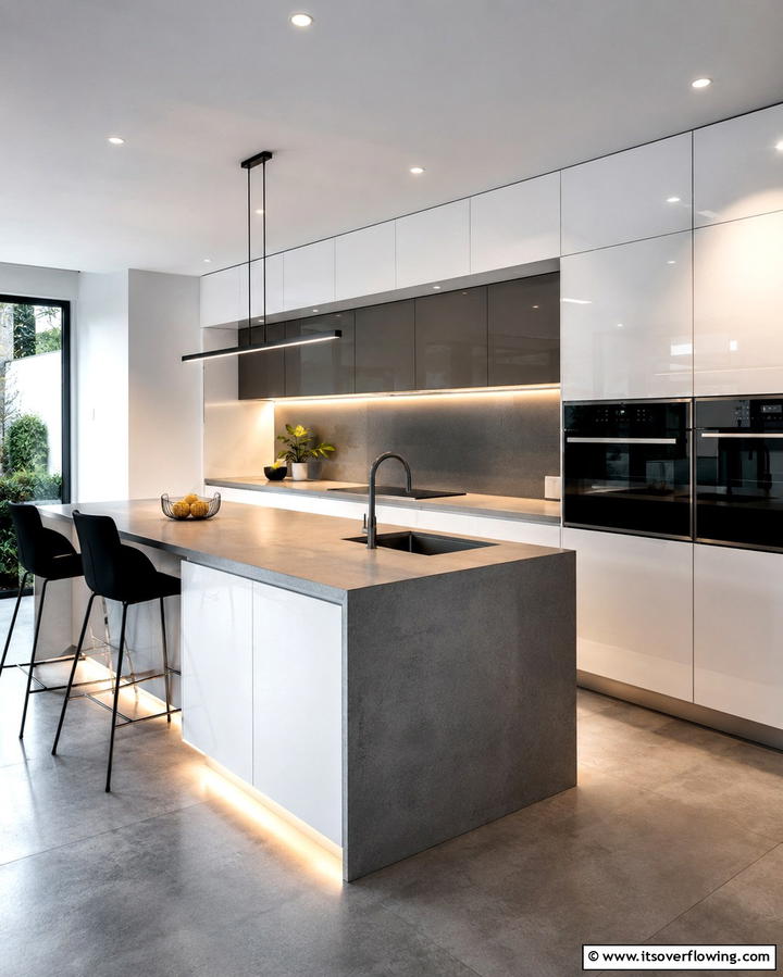 Sleek Modern Italian Aesthetic - 20 Italian Kitchen Design Ideas for a Classic Look