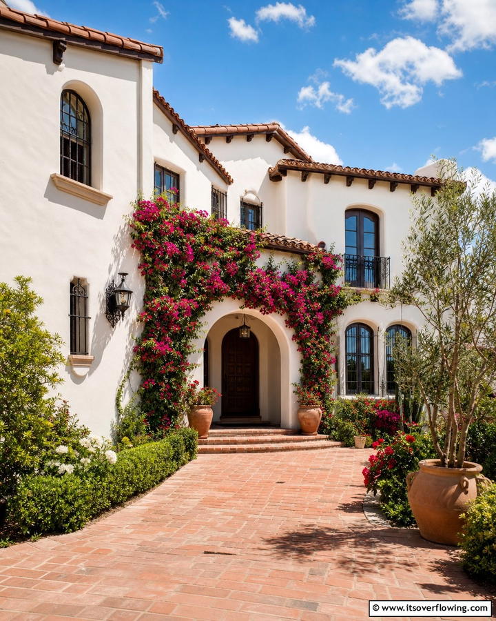 Stucco Siding - 21 Exterior House Siding Ideas for Modern Homes