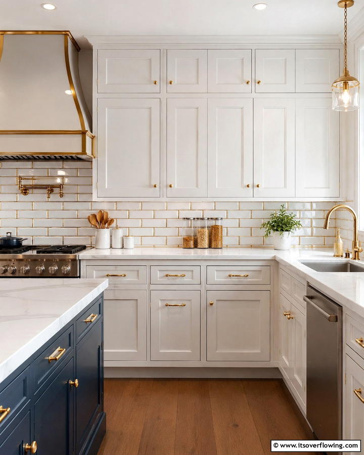Subway Tiles with Gold Edging - 25 White and Gold Kitchen Backsplash Ideas for Elegance