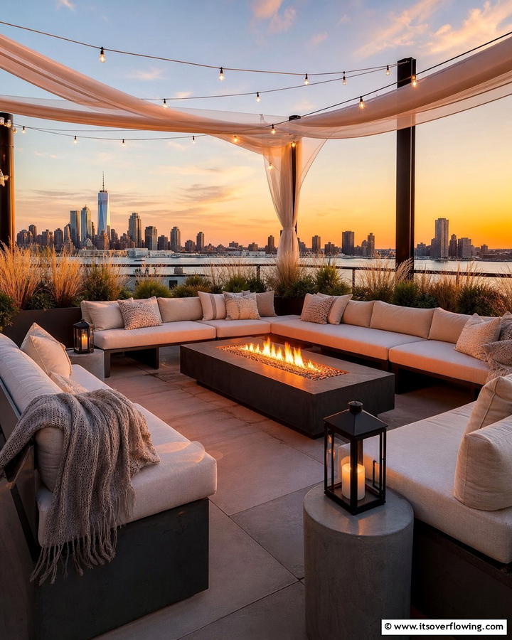 Sunset Serenity Lounge - 21 Rooftop Deck Layouts for Urban Outdoor Entertainment Areas