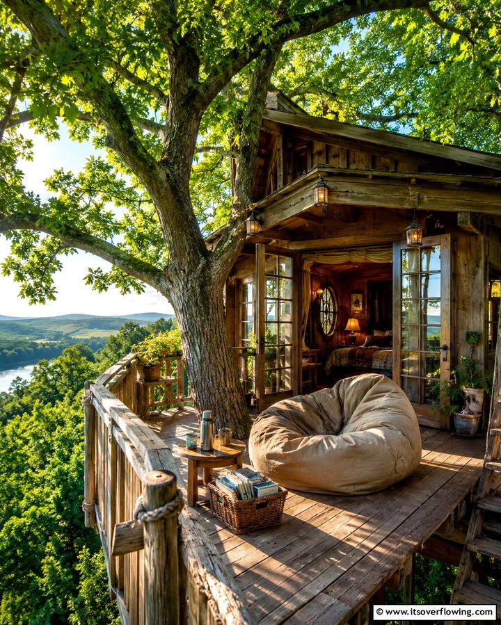 Treehouse Hideaway - 25 Outdoor Reading Nook Ideas for Relaxation