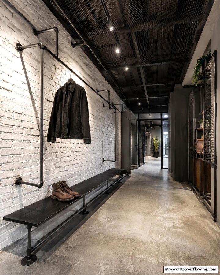 Urban Industrial Vibes - 30 Chic Black and White Hallway Ideas for Timeless Elegance