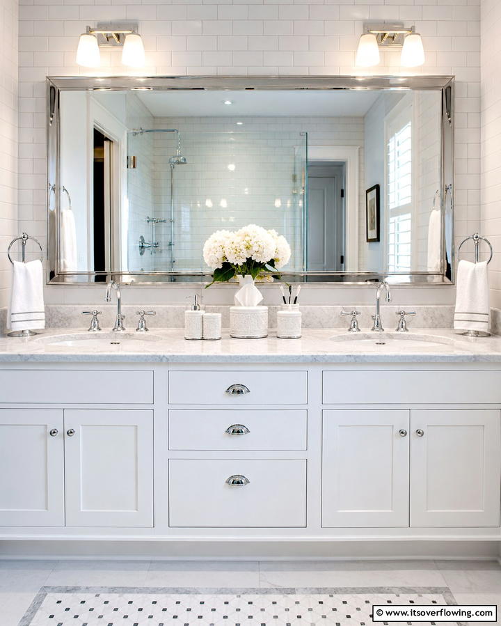 Use Matching Accessories - 25 Bathroom Staging Ideas to Sell Your Home Faster
