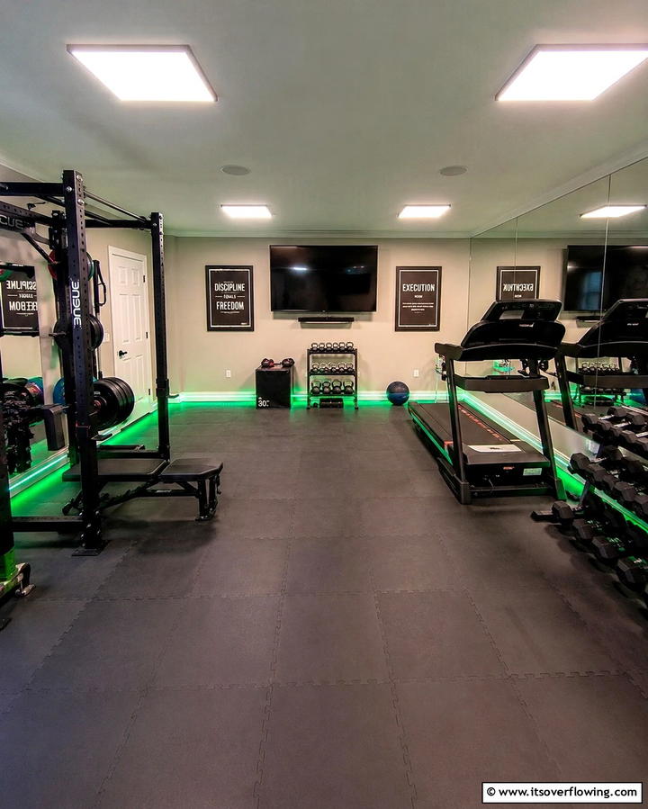 Vibrant Home Gym Glow - 30 Aesthetic Room Ideas With LED Lights for Vibes