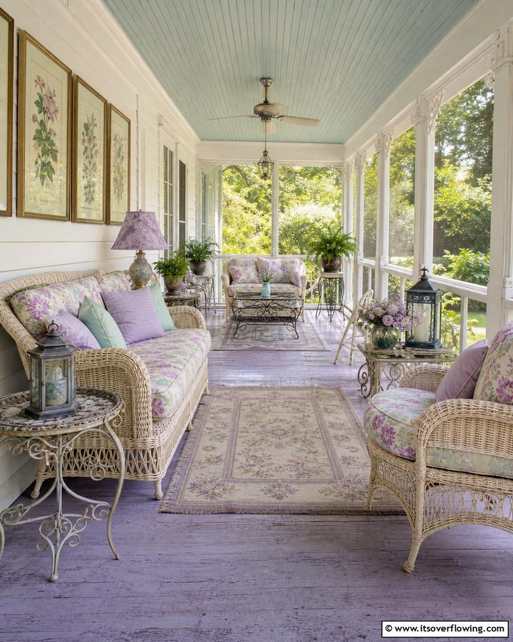Vintage Charm Escape - 21 Screened-in Porch Ideas for Year-Round Outdoor Living