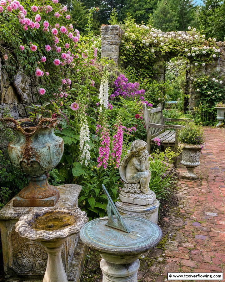 Vintage Garden Ornaments - 30 Garden Art Ideas to Personalize Your Outdoor Space