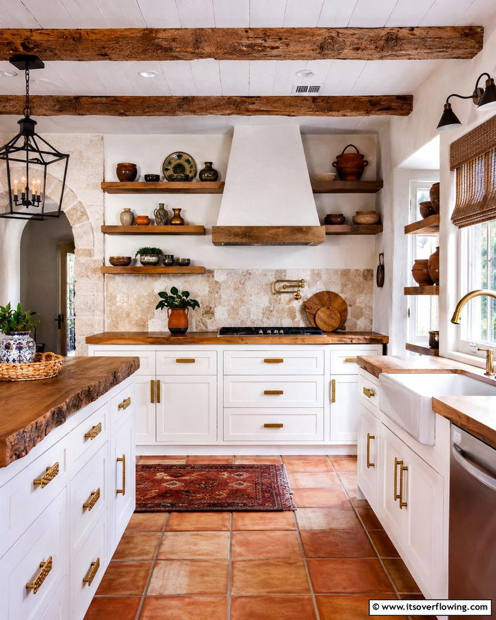White Cabinets with Gold Hammered Handles - 20 White Kitchen Cabinets With Gold Hardware Ideas