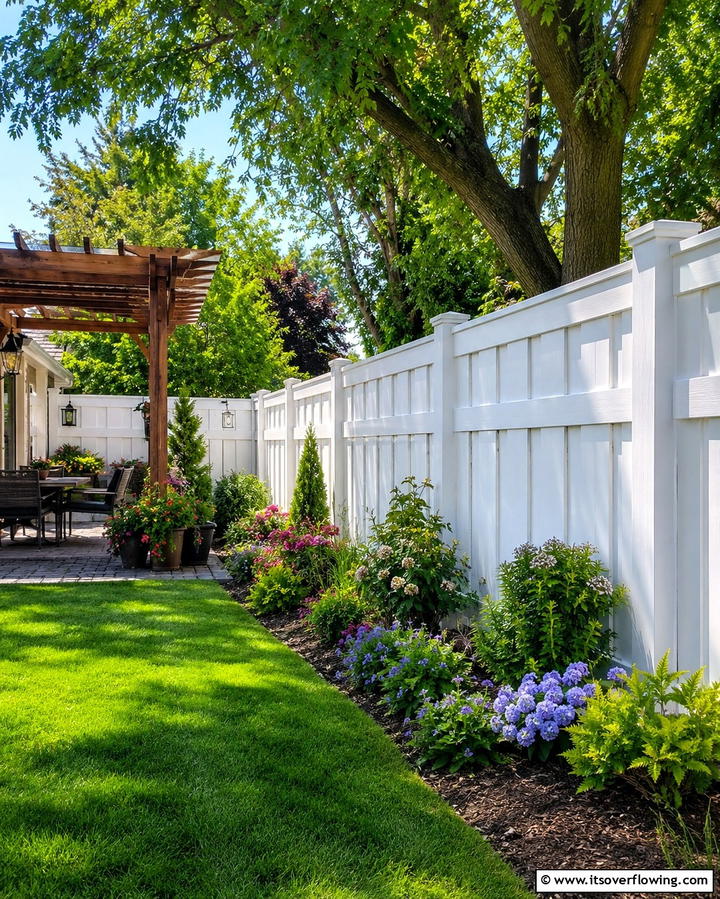 White Shadowbox Fence - 20 White Privacy Fence Ideas for a Classic Look