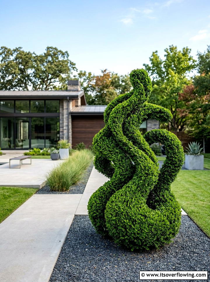 Abstract Topiary Shape - 25 creative garden ideas with topiary shapes