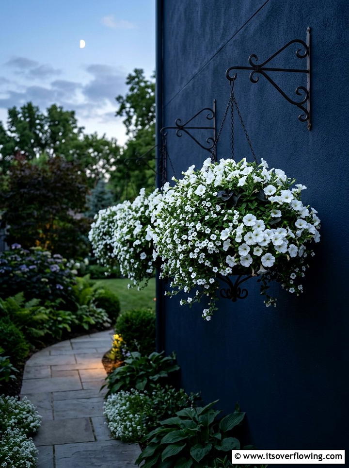 All White Flower Baskets - 25 small garden ideas with hanging baskets