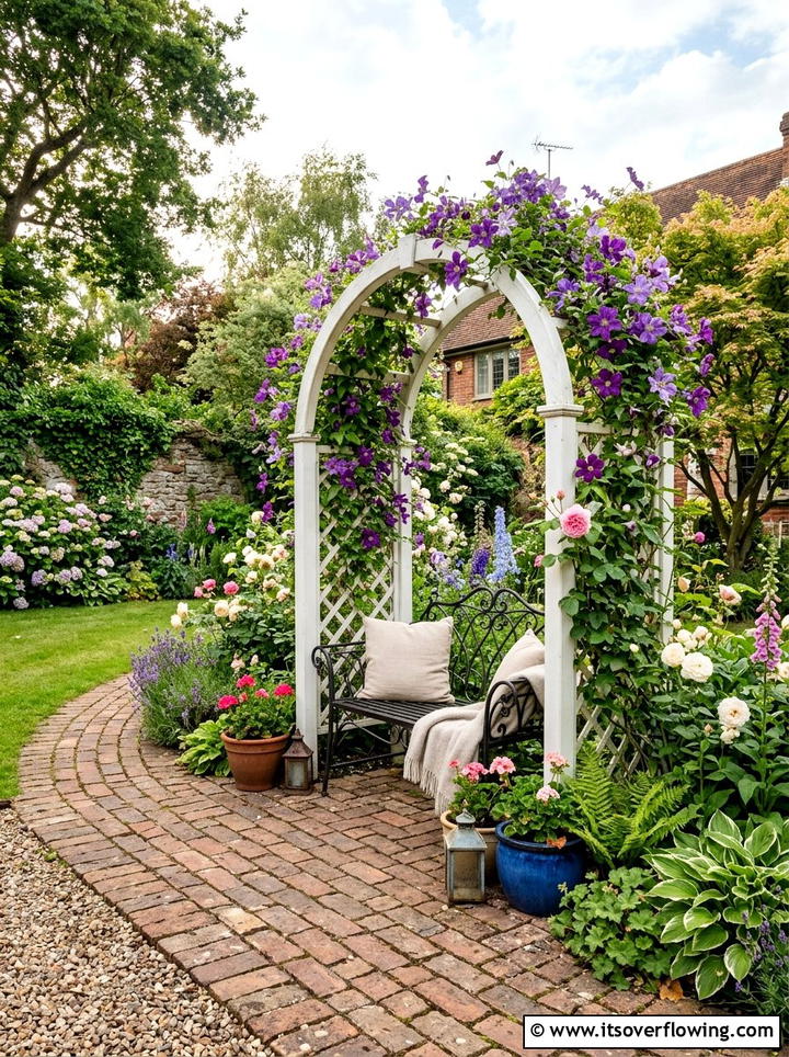 Backyard Corner Arched Seating - 25 creative garden ideas with seating nooks