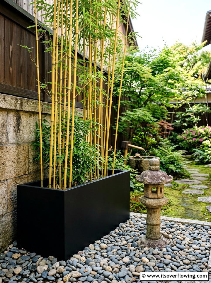 Bamboo corner garden planter - 25 small garden ideas with corner planters