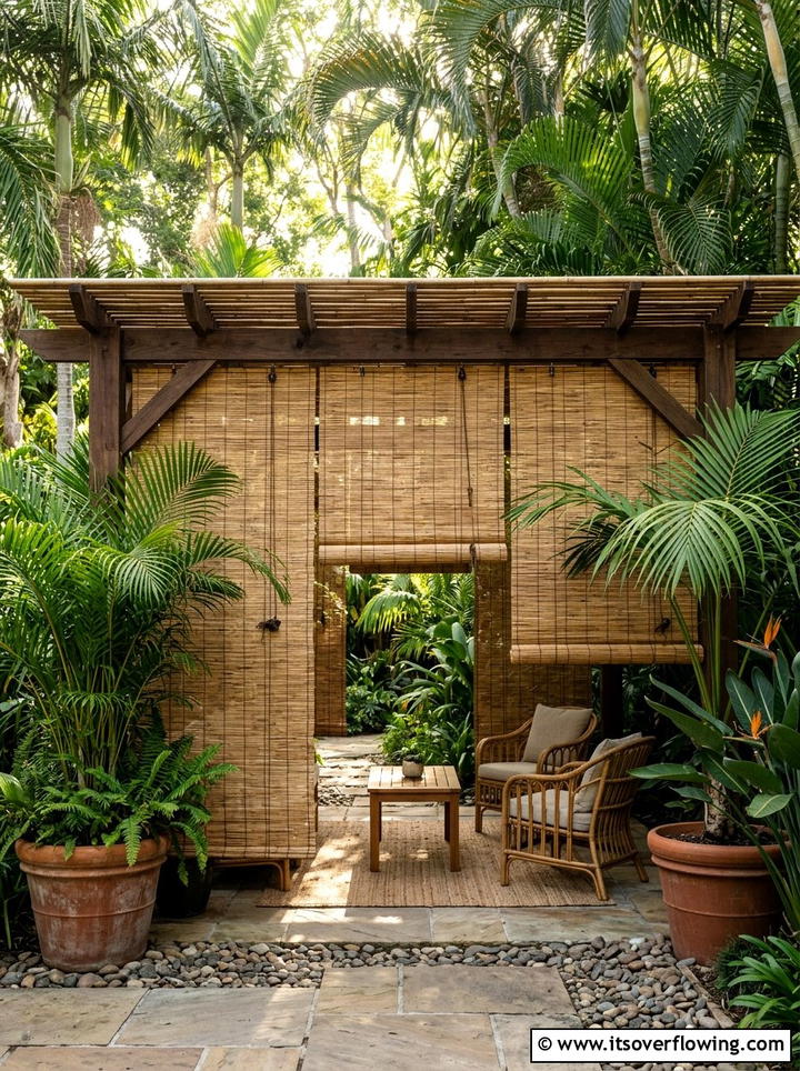 Bamboo outdoor privacy screens - 25 garden decor ideas with pergola curtains