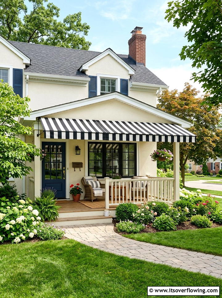 Black awning - 25 front porch decor ideas with black accents