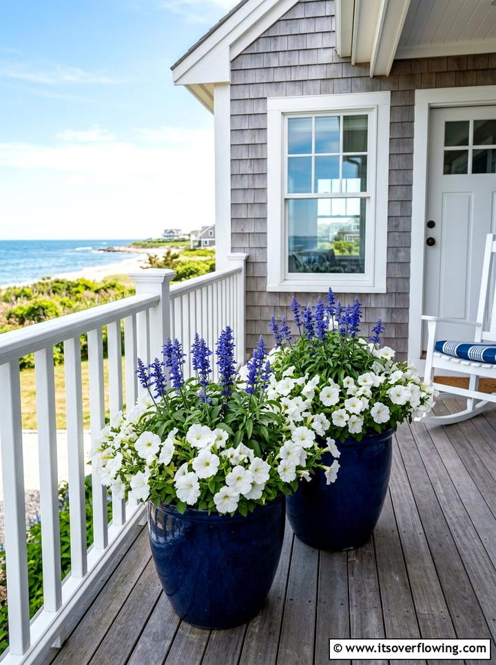 Blue And White Flowers - 25 front porch decor ideas with florals