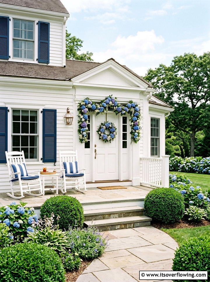 Blue hydrangea front porch garland - 25 front porch ideas with floral garland