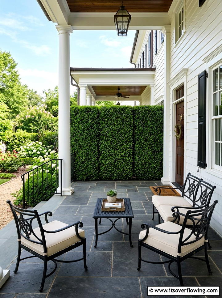 Boxwood Hedge Wall - 25 front porch ideas with privacy screens
