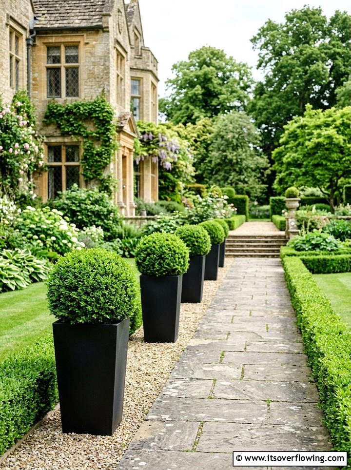 Boxwood Shrubs In Pots - 25 front porch ideas for north facing porch