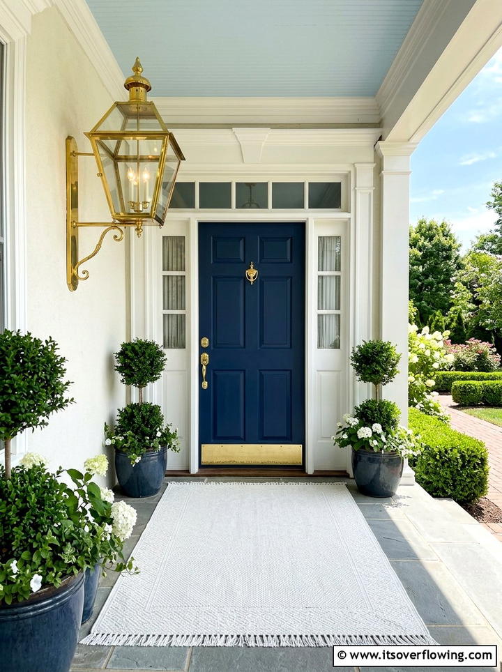 Brass Entryway Lantern - 25 front porch ideas with lanterns