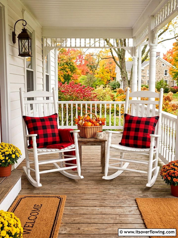 Buffalo Check Pillows - 25 front porch decor ideas for winter