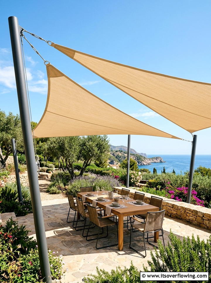 Canvas Shade Sail - 25 backyard decorating ideas with patio decor