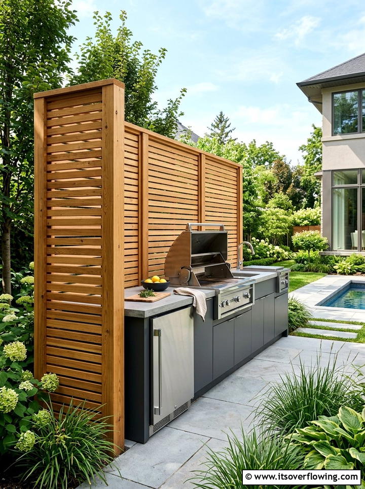 Cedar Slat Privacy Screen - 25 garden design ideas with privacy screens