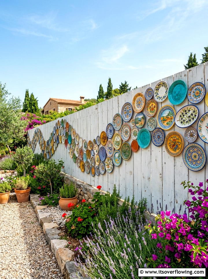 Ceramic Plate Art - 25 reusing old things ideas for fence decor
