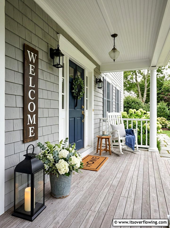 Chalkboard porch sign - 25 front porch ideas with welcome signs
