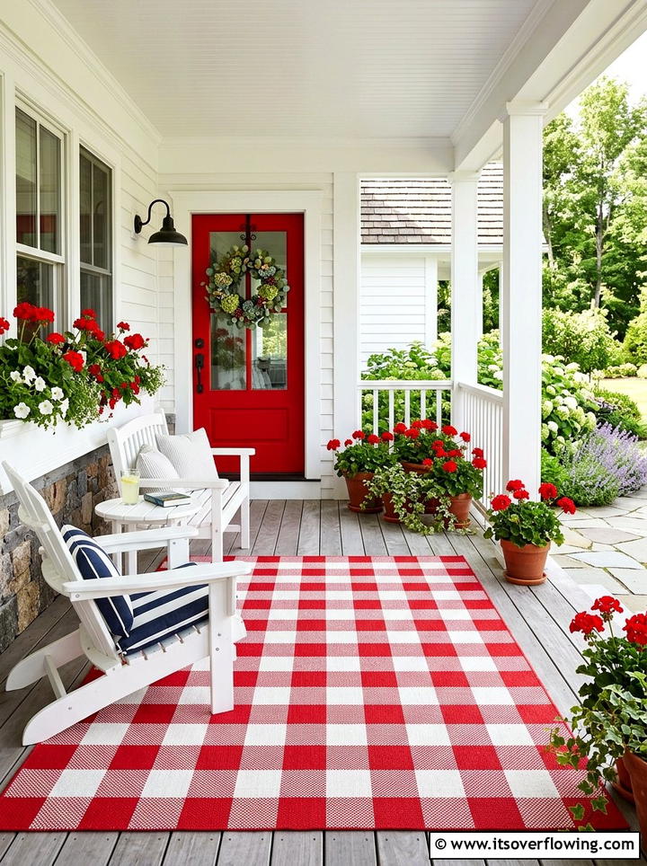 Checkered rug - 25 front porch ideas with pops of color
