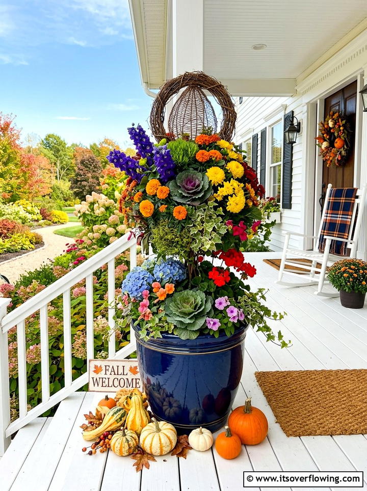 Colorful planter topiary - 25 front porch ideas with topiaries
