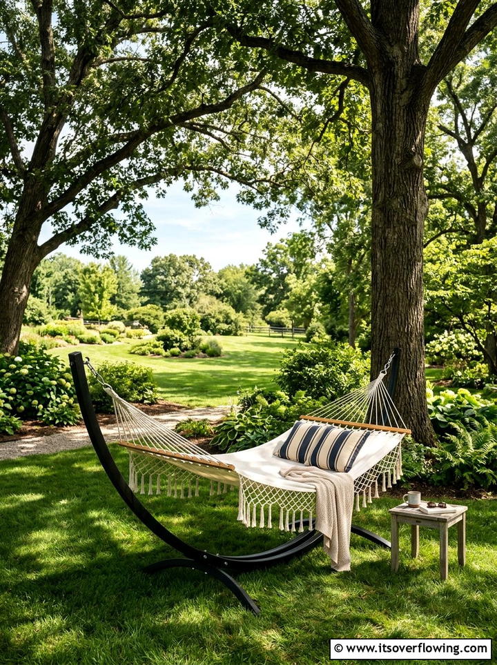Comfortable Hammock Stand - 25 garden decor ideas for large gardens