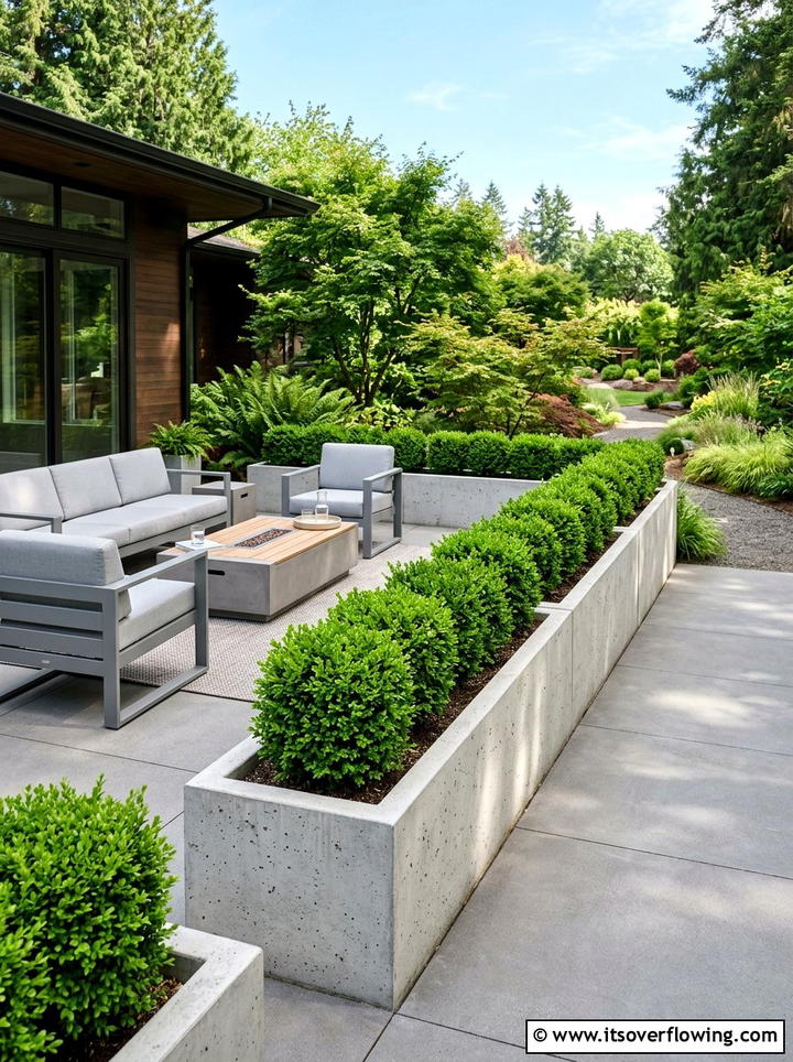 Concrete planter boxes - 25 garden decor ideas for patios