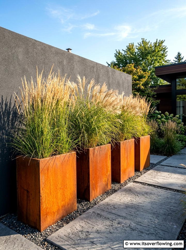 Corten Steel Planter - 25 garden ideas for contemporary homes