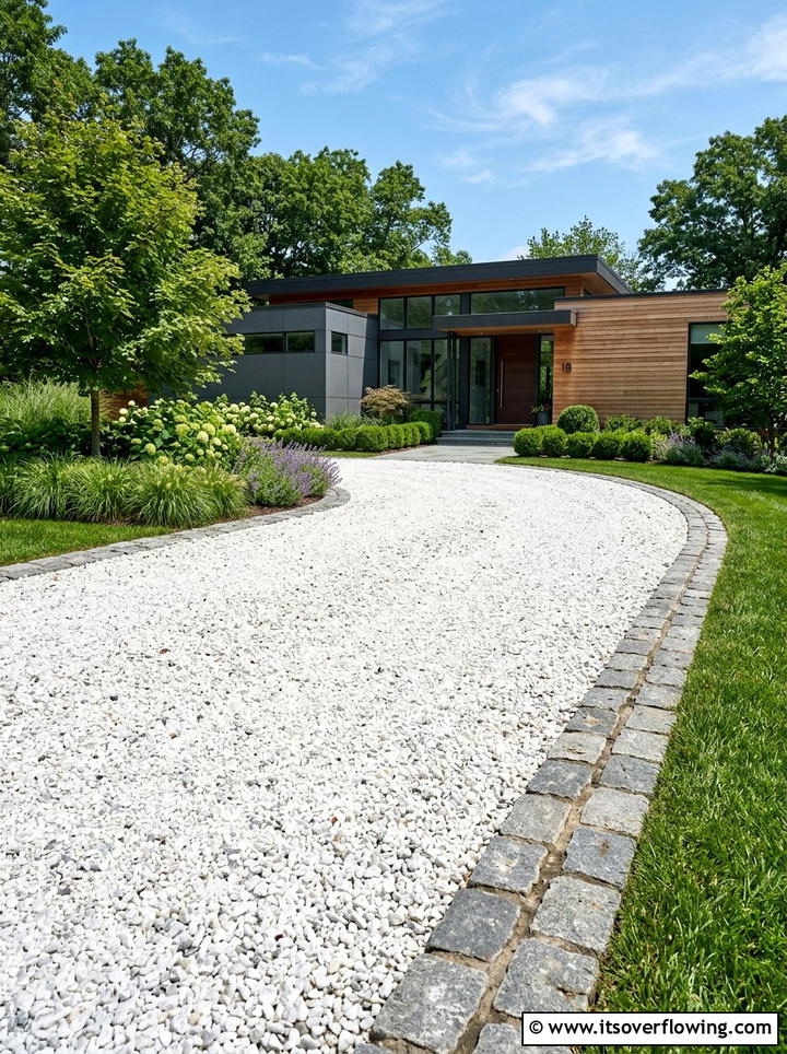 Crushed stone driveway - 25 backyard ideas with rocks