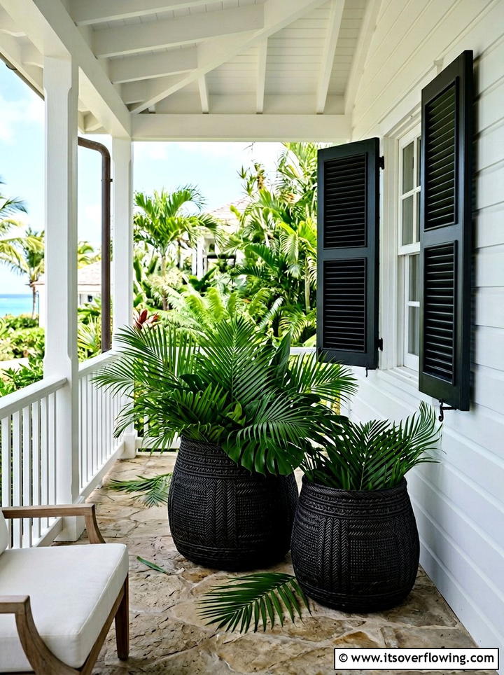 Dark weave oversized baskets - 25 front porch decor ideas with baskets