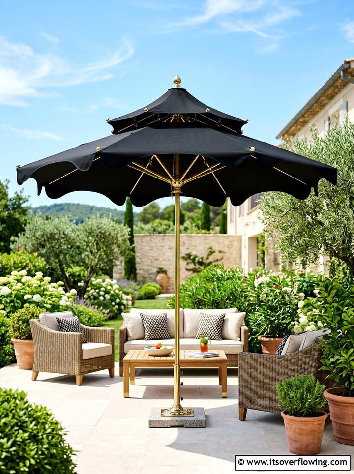 Designer Outdoor Umbrella - 25 backyard ideas with umbrellas