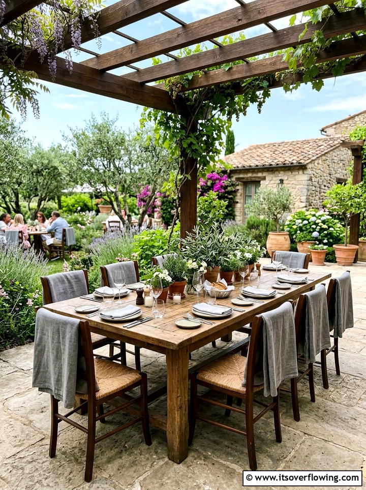 Dining Chair Drape - 25 backyard decorating ideas with throws
